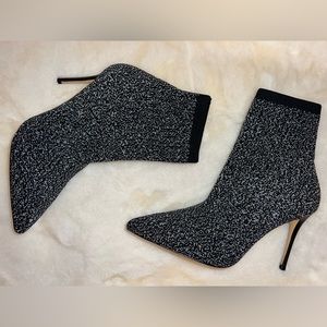 NWOT Something Navy Pointed Toe Sock boot - size 9.5